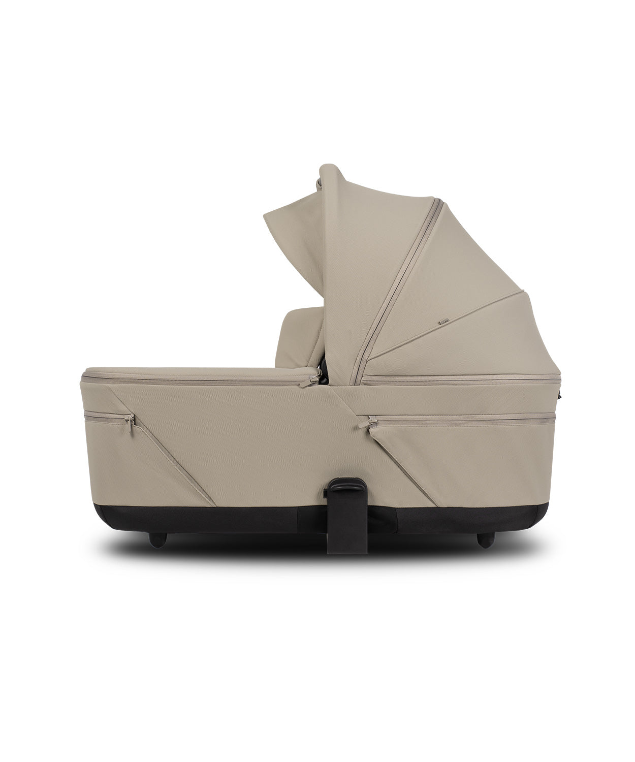 Capazo Venicci Tila Latte para carrito de bebé con diseño premium y amplio espacio para recién nacido.
